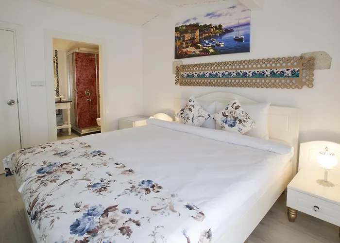 Guest house Lodos 4*